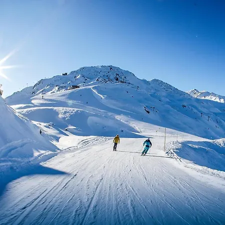 Kostenzer Mit Sauna 度假居 菲根