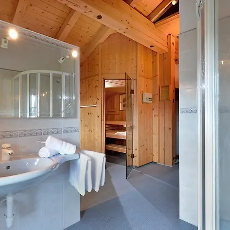 Semesterbostad Kostenzer Mit Sauna Fügen