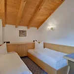 Kostenzer Mit Sauna Hébergement de vacances Fügen